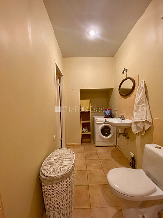 Реновированный дом, благоустроенная озеленённая территория, закрытый двор, Рига - изображение 7