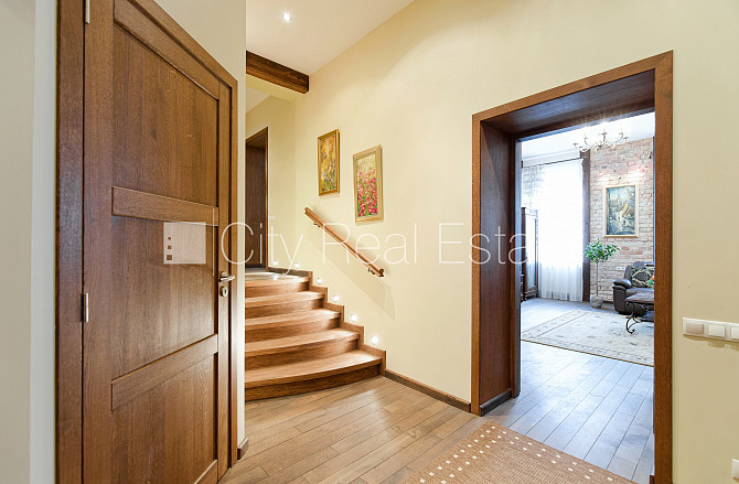 Новостройка, фасадный дом, закрытый двор, вход со двора, лифт, балкон 1,8 м2, терасса Рига - изображение 19