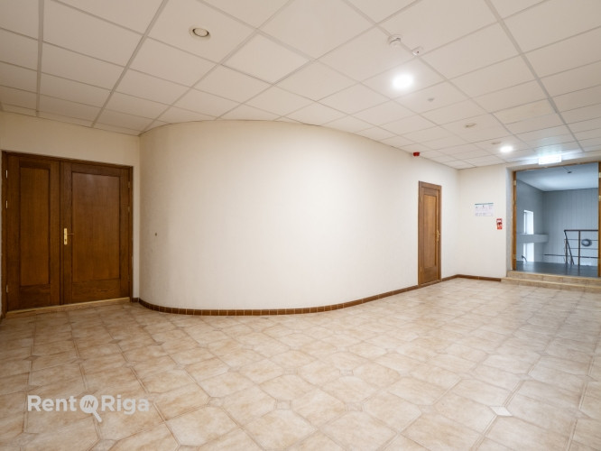 Аренда офисных помещений на улице Латгас 250  Предлагаются в аренду просторные и Рига - изображение 8