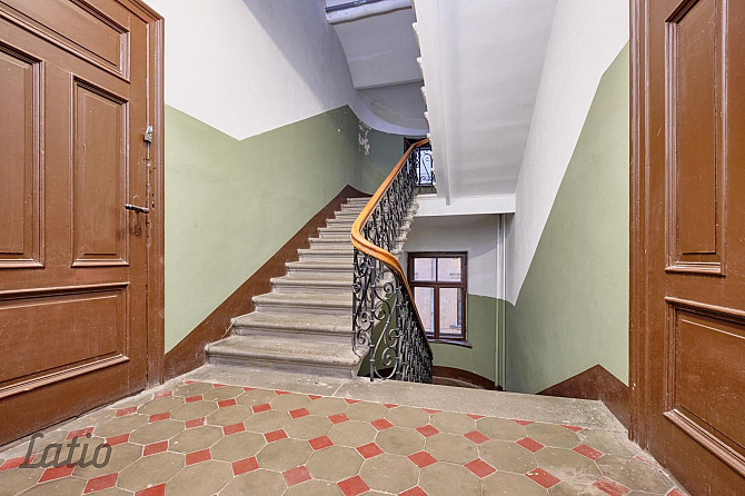 Pārdošanā dizaina 2 istabu dzīvoklis Rīgas centrā, klusā iekšpagalma ēkā K. Valdemāra Rīga - foto 3