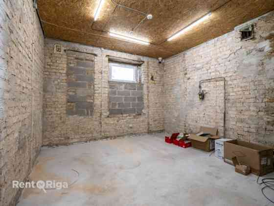 Аренда отдельного офисного здания с открытой планировкой и возможностью Рига