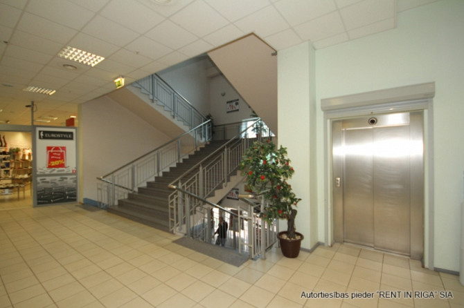 Retail premises on the 3rd floor of the Sahāra shopping centre.  The main tenant of the building is  Рига - изображение 2