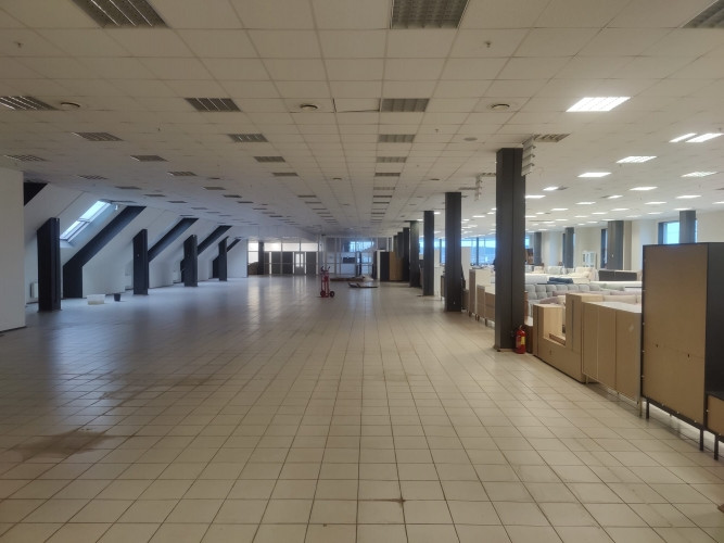 Retail premises on the 3rd floor of the Sahāra shopping centre.  The main tenant of the building is  Рига - изображение 6