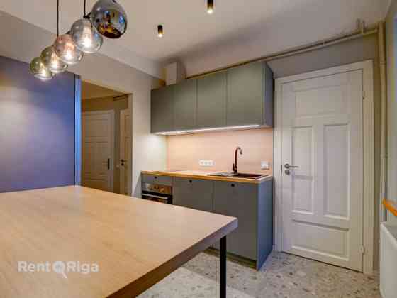 Bright apartment with full equipment, freshly renovated after a major overhaul.  One large bedroom,  Rīga