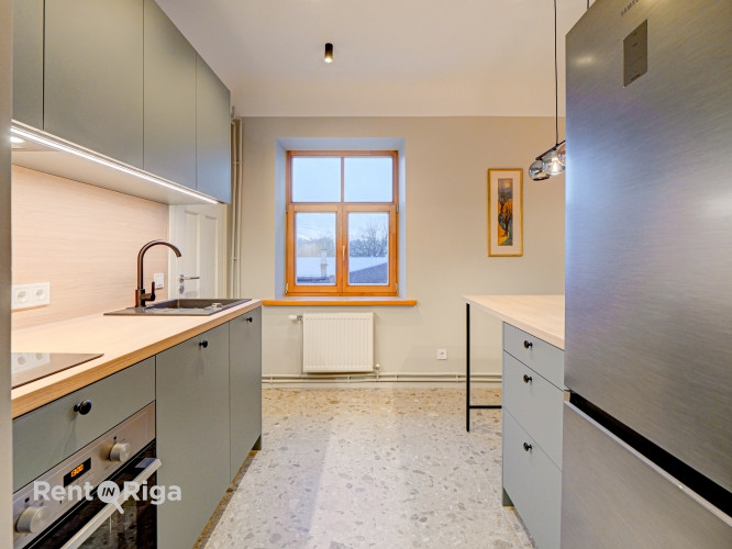 Gaišs dzīvoklis ar visu aprīkojumu tikko pēc kapitālā remonta.  Viena liela guļamistaba, Rīga - foto 8