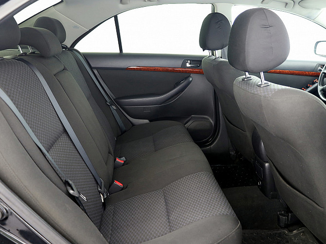 Toyota Avensis Linea Sol ATM 2.4 120kW Таллин - изображение 7