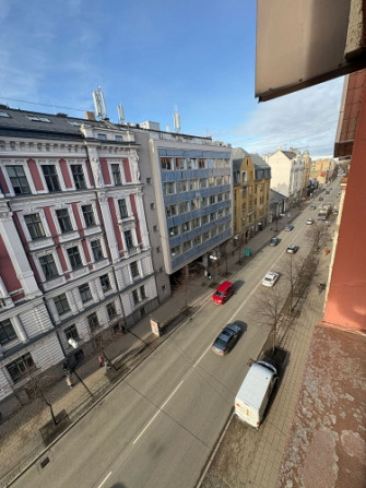 Сдается светлый и удобный офис, полностью оборудованный мебелью, в Тихом Центре. Рига - изображение 6