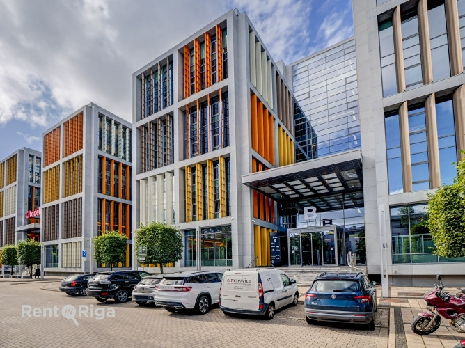 Престижный офис в одном из самых заметных бизнес-комплексов Риги.  + Частный вход Рига - изображение 7