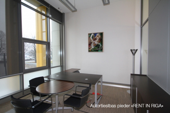 Престижный офис в одном из самых заметных бизнес-комплексов Риги.  + Частный вход Рига - изображение 10
