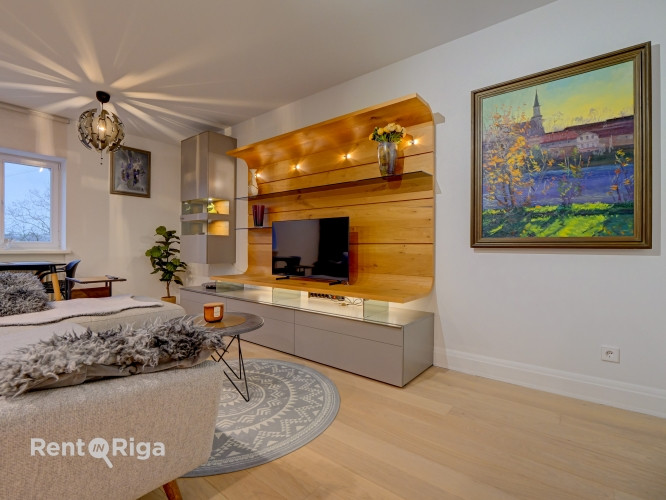 Šarmants dzīvoklis pilnībā renovētā ēkā ar elegantu fasādi, skatu uz parku un Latvijas Rīga - foto 8