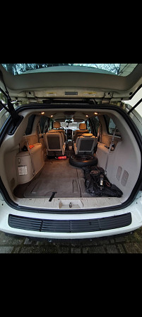 Продаётся в хорошем состоянии семейный авто , такой большой больше не нужен, купил уже меньше... Рига - изображение 4