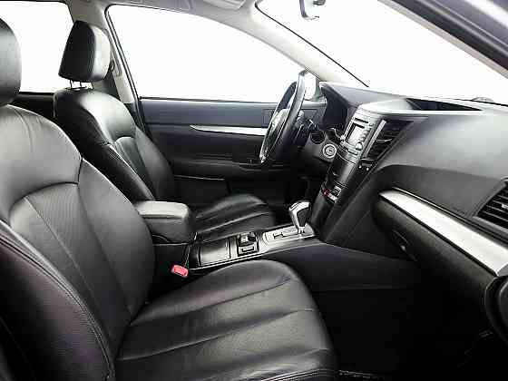 Subaru Outback Luxury Facelift ATM 2.5 127kW Tallina