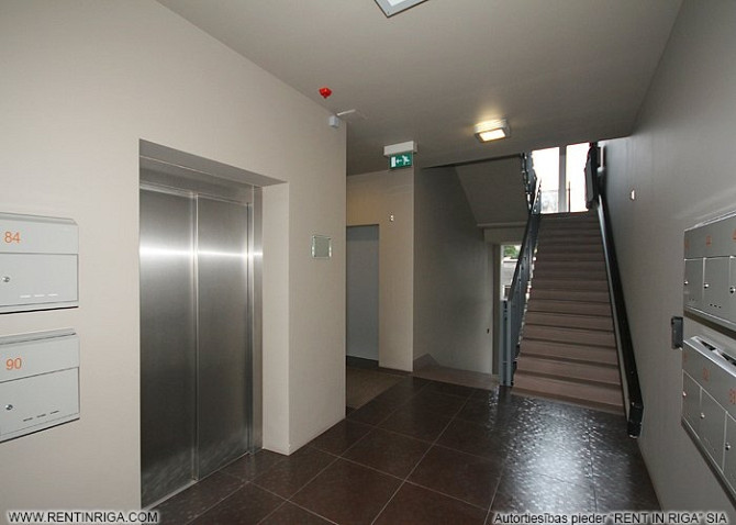 No janvāra īrei tiek piedāvāts lielisks divu istabu studijas tipa dzīvoklis jaunajā projektā Rīga - foto 9