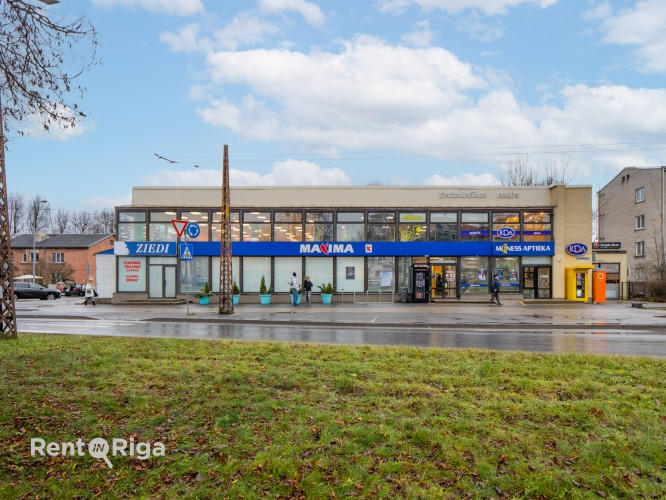Izīrē komerctelpas tirdzniecības centrā Maxima, Ziepniekkalnā.  Piedāvājam nomai Rīga - foto 1