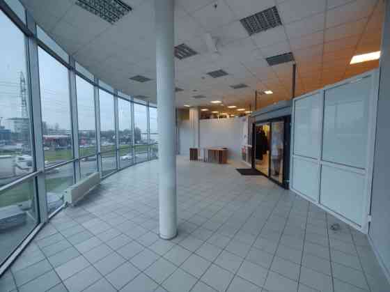 Tiek iznomāta tirdzniecības platība T/C "Sahāra" 2.stāvā.  Telpa atrodas 2.stāvā, ar lieliem skatlog Rīga