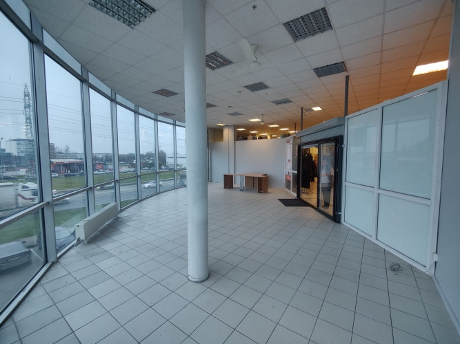 Tiek iznomāta tirdzniecības platība T/C 