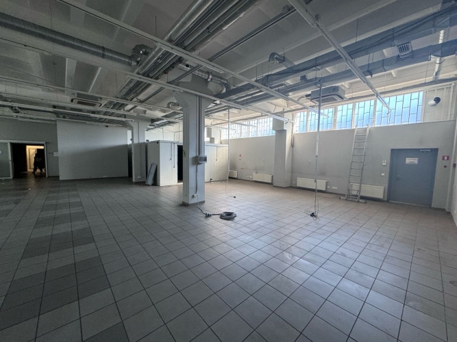Komerctelpas Mūkusalas Biznesa centrā  lieliski piemērotas tirdzniecībai un klientu Rīga - foto 7