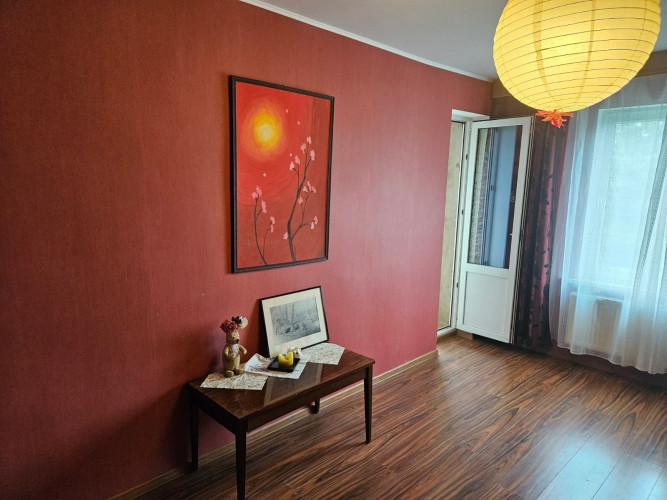 Ilgtermiņa īrei tiek piedāvāts vienistabas dzīvoklis ar atsevišķu virtuvi un iestiklotu Ogre un Ogres novads - foto 3