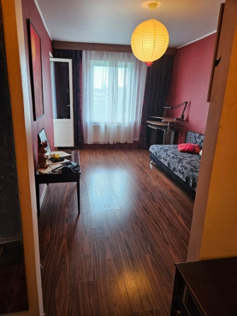 Ilgtermiņa īrei tiek piedāvāts vienistabas dzīvoklis ar atsevišķu virtuvi un iestiklotu Ogre un Ogres novads - foto 2