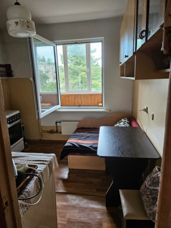 Ilgtermiņa īrei tiek piedāvāts vienistabas dzīvoklis ar atsevišķu virtuvi un iestiklotu Ogre un Ogres novads - foto 8