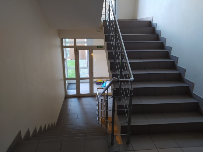 Предлагаем квартиру общей площадью 93 м2, жилая площадь 84 м2 и 9 м2 - лоджия. Дом Юрмала - изображение 3