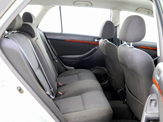 Toyota Avensis Linea Sol ATM 2.0 108kW Таллин - изображение 7