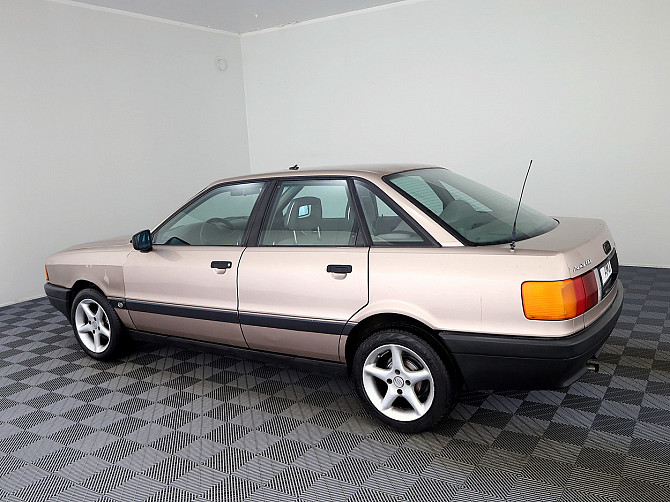 Audi 80 Classic 1.8 66kW Таллин - изображение 4