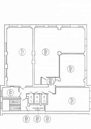 Светлый офис в качественно отреставрированном здании.  Офис прямоугольной формы. Rīga
