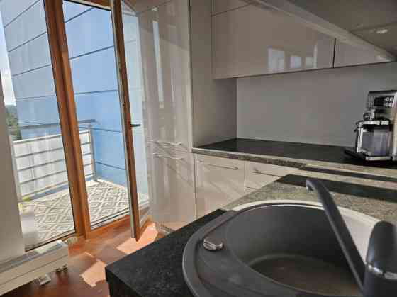 Эксклюзивная квартира с террасой в престижном Межапарке!  Элегантная 3-комнатная Rīga