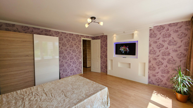 Dzīvokļa video tūri var noskatīties, nospiežot uz mājas lapas sludinājuma lejas daļā.
Izīrējam... Salaspils - foto 2