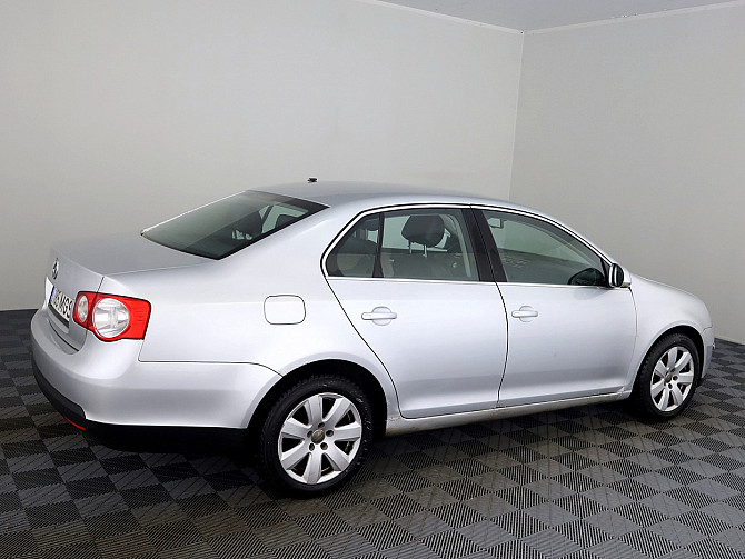 Volkswagen Jetta Comfortline 1.6 75kW Tallina - foto 3
