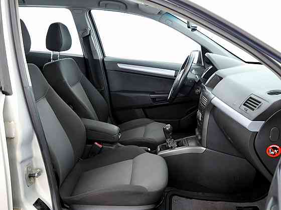 Opel Astra Elegance 1.6 77kW Tallina