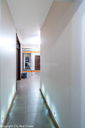 Fasādes māja, renovēta māja, labiekārtota apzaļumota teritorija, luksuss apartamenti , ir Rīga - foto 11