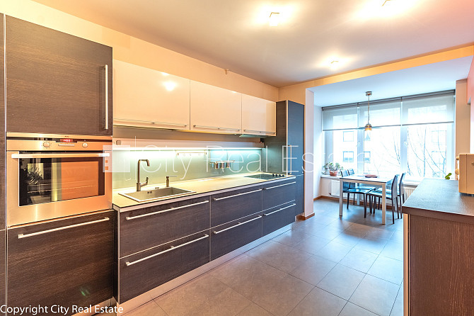 Fasādes māja, renovēta māja, labiekārtota apzaļumota teritorija, luksuss apartamenti , ir Rīga - foto 3