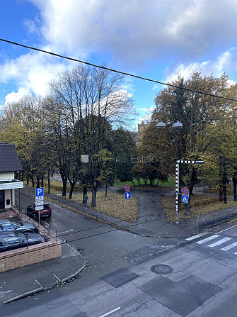 Fasādes māja, istabas izolētas 3 gab., studio tipa, virtuve apvienota ar viesistabu, augstie Rīga - foto 14