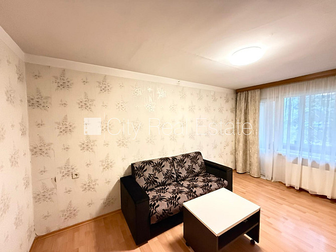 Дом во дворе, благоустроенная озеленённая территория, места для нескольких Рига - изображение 10