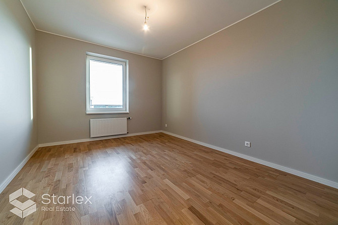 Ekspluatācijā nodota dzīvojamā māja Pļavniekos. Projektu raksturo augstvērtīga un Rīga - foto 4