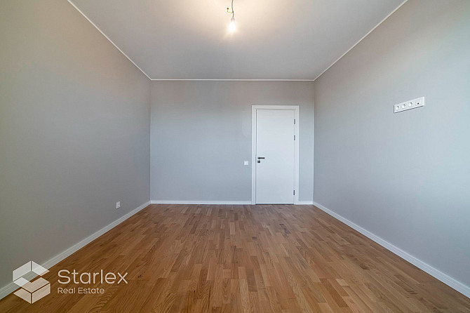 Ekspluatācijā nodota dzīvojamā māja Pļavniekos. Projektu raksturo augstvērtīga un Rīga - foto 7