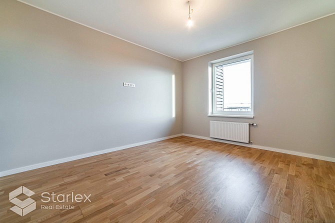 Ekspluatācijā nodota dzīvojamā māja Pļavniekos. Projektu raksturo augstvērtīga un Rīga - foto 5