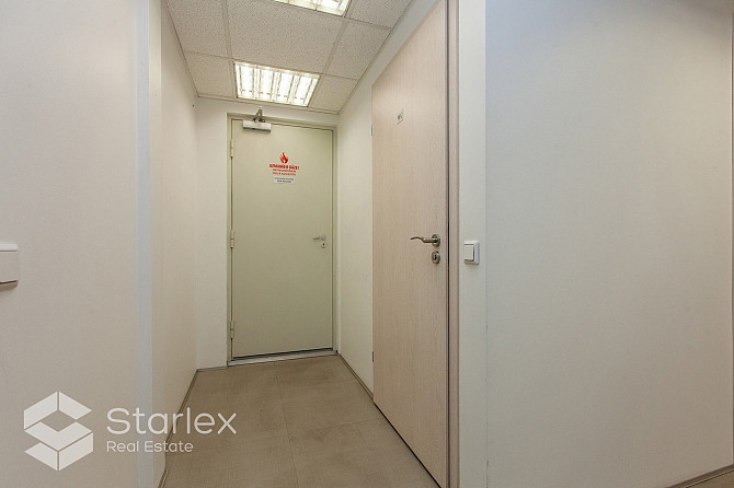 Iznomā plašu, atvērta plānojuma mansarda biroju modernā biroju ēkā Mednieku ielā 4A, Rīgas Rīga - foto 12