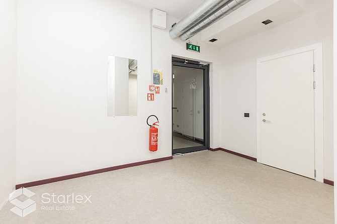 Iznomā biroju ar gleznainu skatu uz Daugavu. Kopējā platība 254 m2.Birojs izvietots ēkas Rīga - foto 5