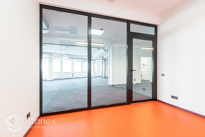 Iznomā biroju ar gleznainu skatu uz Daugavu. Kopējā platība 254 m2.Birojs izvietots ēkas Rīga - foto 10