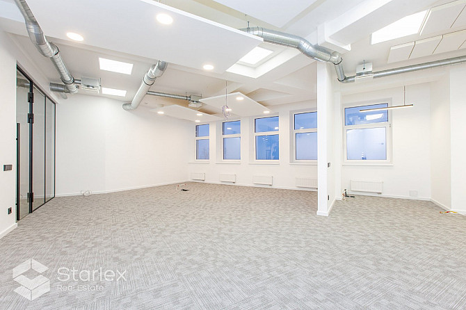 Gaumīgs birojs ar gleznainu skatu uz Daugavu. Kopējā platība 341 m2.Birojs izvietots ēkas Rīga - foto 11