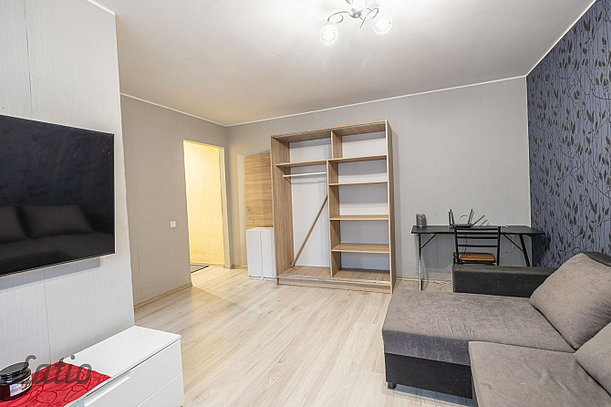 Tiek pārdots vienistabas dzīvoklis ar lielisku atrašanās vietu Ķīmiķu mikrorajonā. Rīga - foto 3