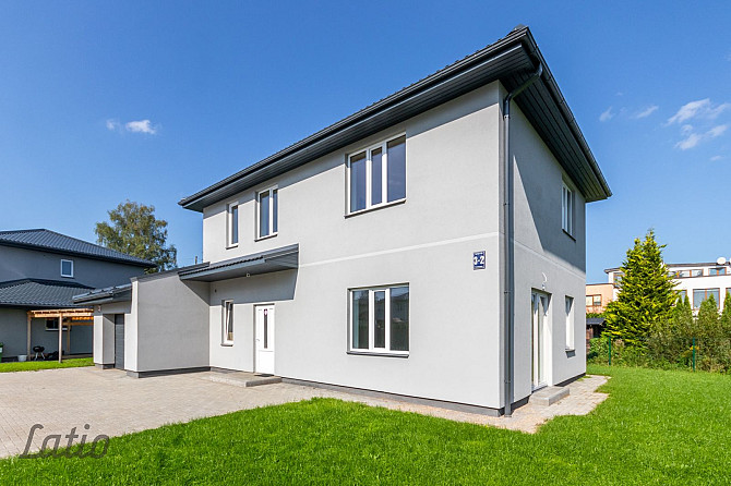 Pārdod plašu 2025.gada būvētu privātmāju.
Mājai ir labi pārdomāts plānojums-  5 izolētas istabas, ar Рижский район - изображение 2