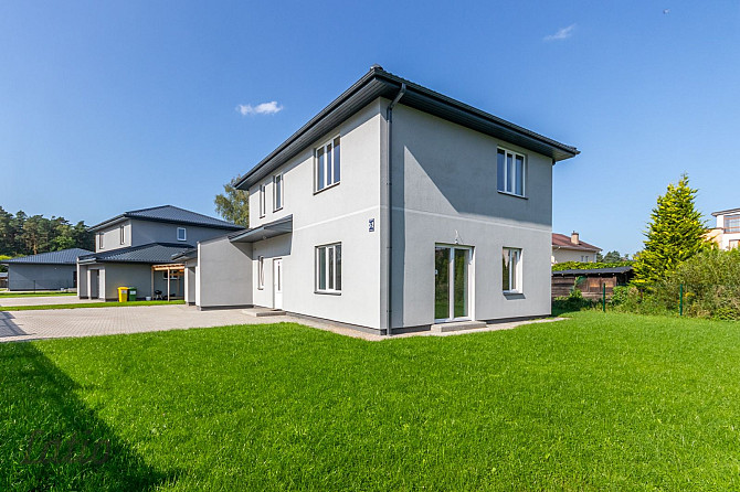 Pārdod plašu 2025.gada būvētu privātmāju.
Mājai ir labi pārdomāts plānojums-  5 izolētas istabas, ar Рижский район - изображение 4