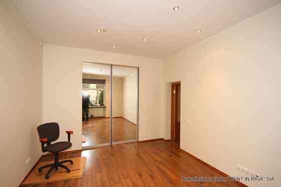 Biroja centrā. Telpas pēc kapitālā remonta;  Pieejas no 02.2026.  + 1. stāvs. + Platība sastāv no pr Рига