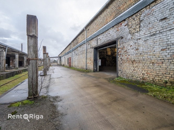 Сдаются складские помещения по адресу ул. Бuļļu 45.  Склад разделён на две части: Рига - изображение 4