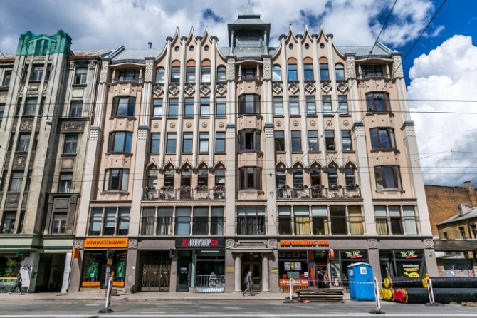 Iznomā biroja telpas ar izlietni Rīgas centrā, Brīvības ielā 85.

Ēka celta 1912. gadā - Rīga - foto 1