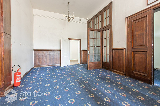 Iznomā īpašumu ekskluzīvā vietā Rīgas centrā  Raiņa bulvārī 7.Raiņa bulvārī 7 atrodas Rīga - foto 7